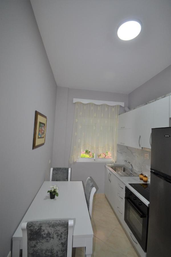 Little Cozy Apartment 1 ساراندا المظهر الخارجي الصورة